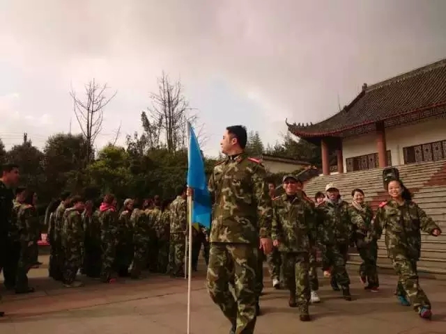 齐心奋进，梦想起航，远景装饰2015启动大会-全员会师