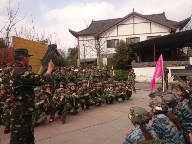 齐心奋进，梦想起航，远景装饰2015启动大会-全员会师