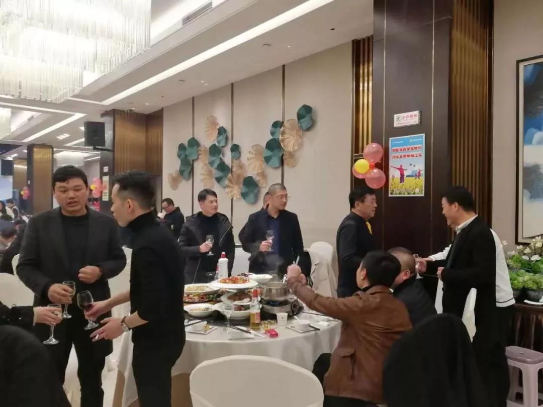 强强联手丨2019远景装饰材料商家启动大会圆满成功