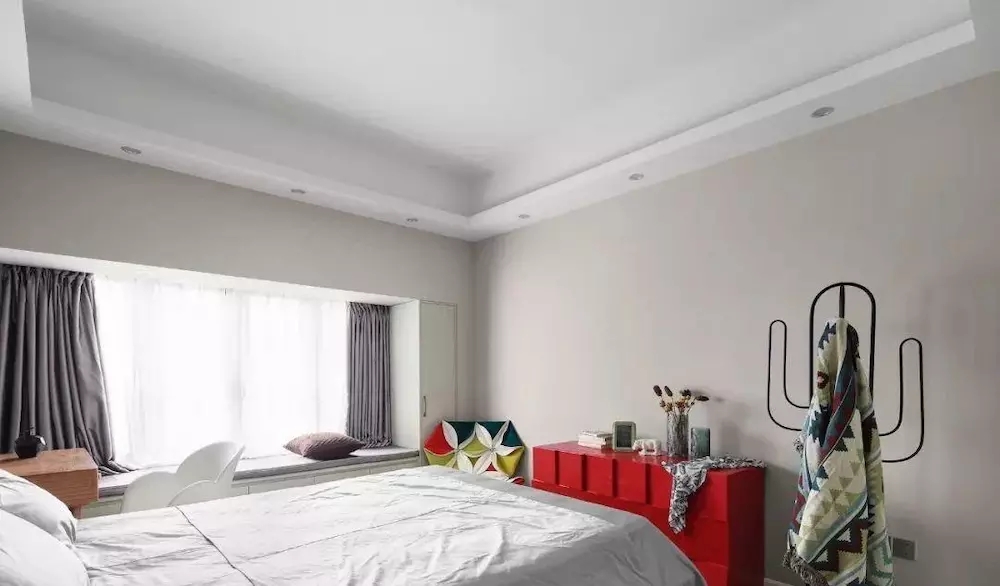 128㎡简约风格装修，有图书馆、衣帽间、休闲室的家！